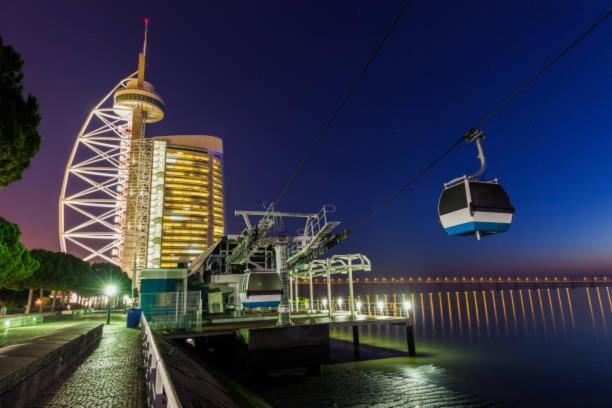 Un Appartement De Reve En Plein Coeur Du Pont Vasco De Gamma Лиссабон Экстерьер фото